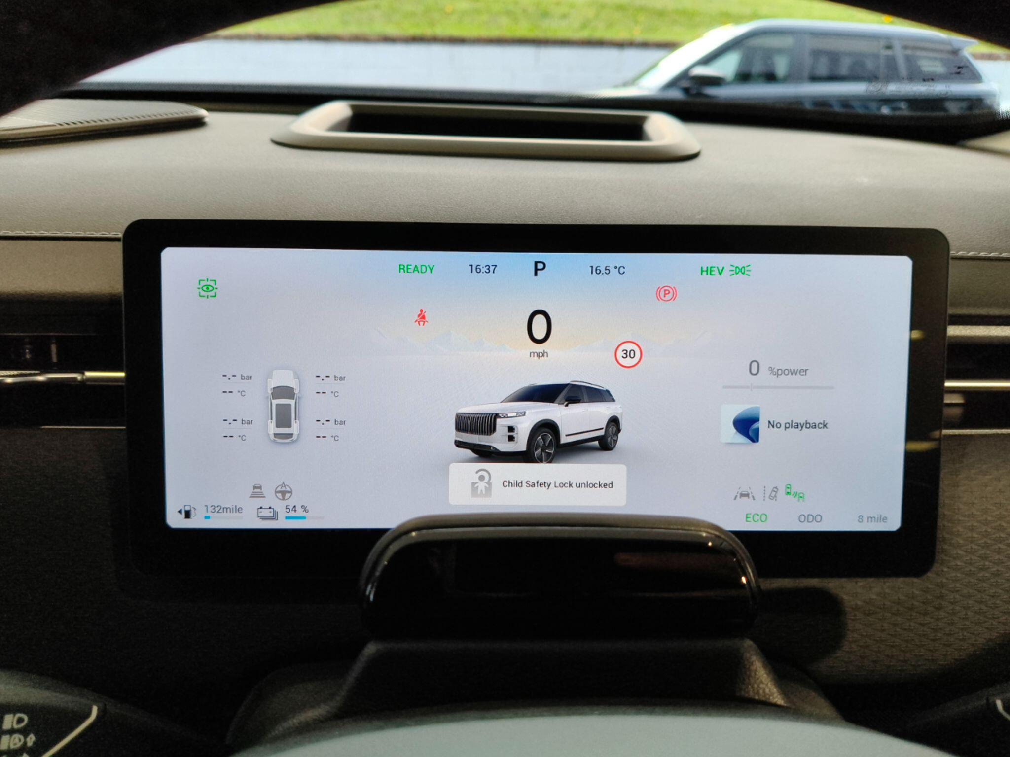 Large vehicle image